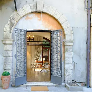 Due Archi-nel Cuore Del Centro Appartamento